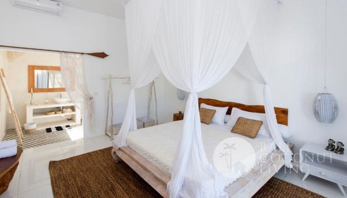 Sunny Daze Villa Slider