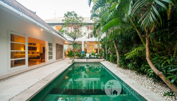 Villa Davina Slider