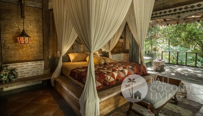 The Vintage House Slider