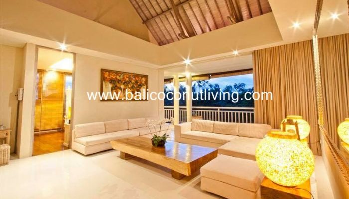 Villa Khatulistiwa Slider