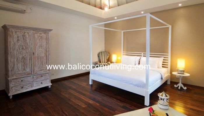 Villa Colonial Slider