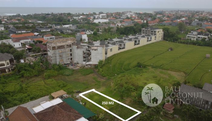 For sale, land 250 sqm Slider