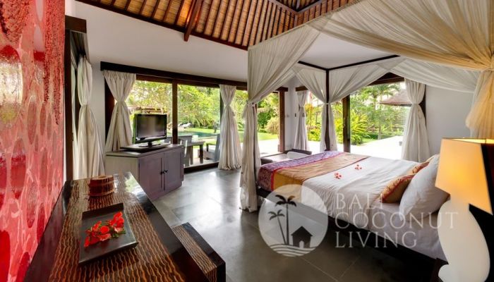 Saung Villa Slider