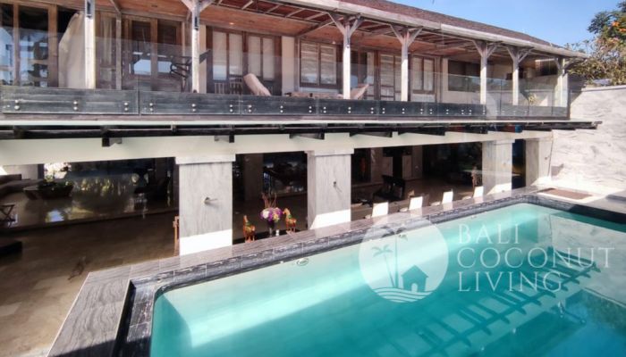 Sandy Beach Villa Slider