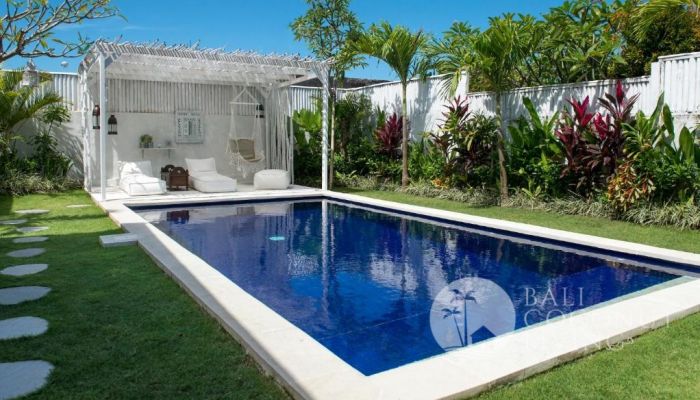 Sunny Daze Villa Slider