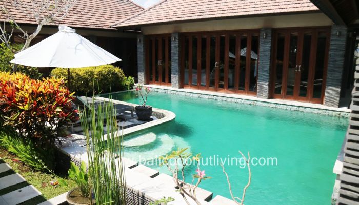 Villa Sun Bright Slider