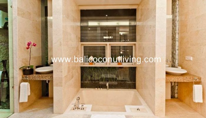 Villa Khatulistiwa Slider