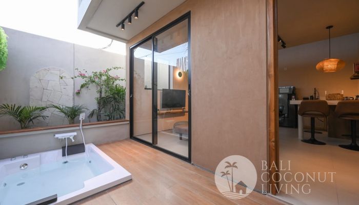 Villa Harmoni Mirror Slider