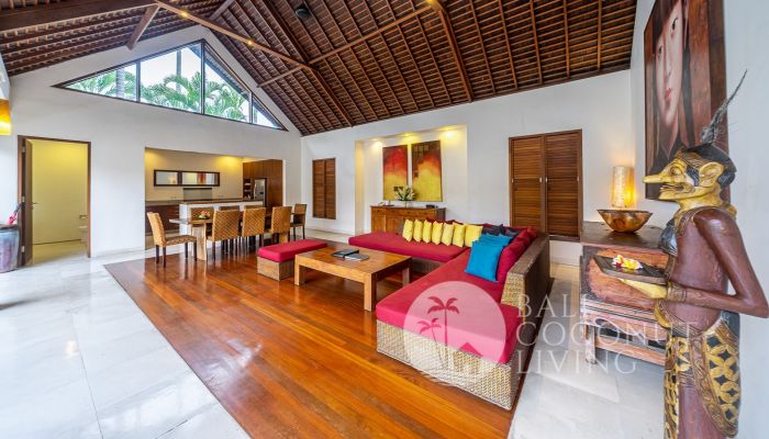 Villa Berawa Nakula Slider