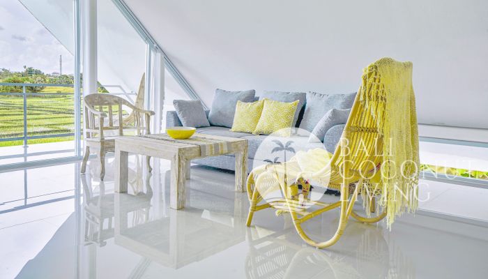 Snow White Apartment Slider