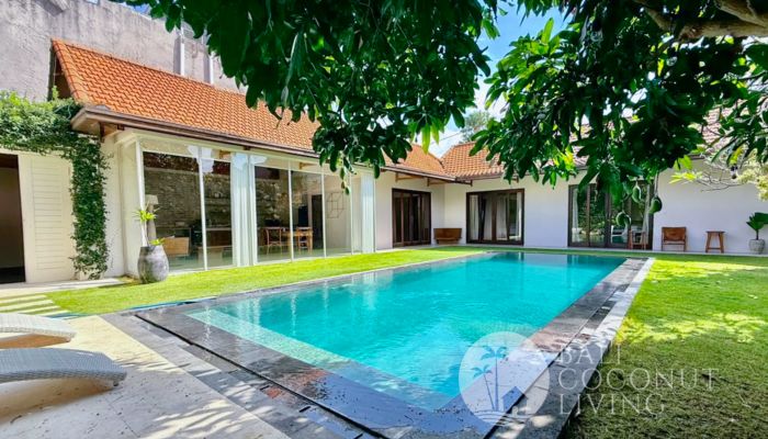 Villa Esani Slider