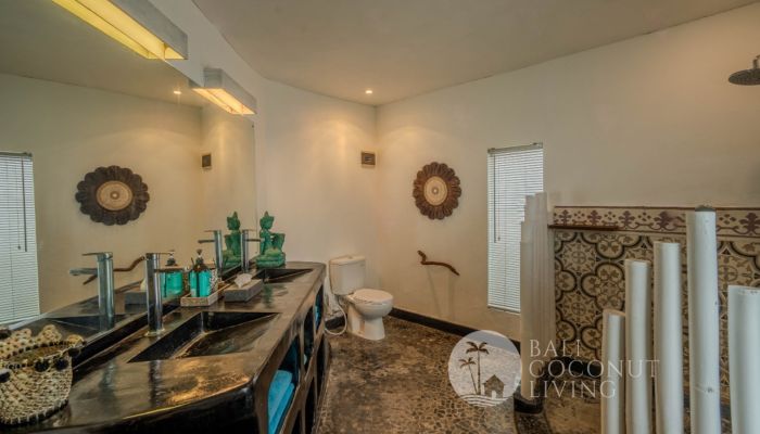 Eco Haven Villa Slider