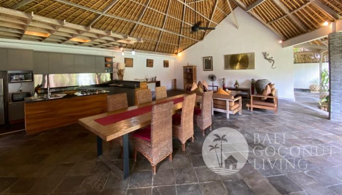 Ocean Whistle Villa Slider