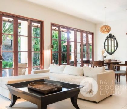 Villa Mahogany