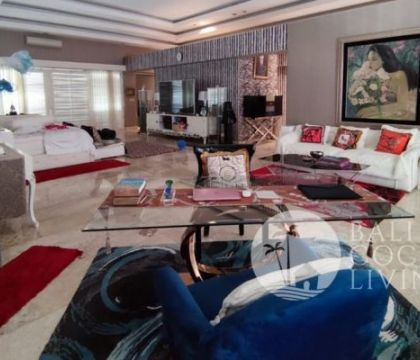 Sandy Beach Villa