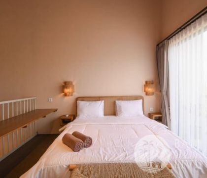 Villa Harmoni Mirror