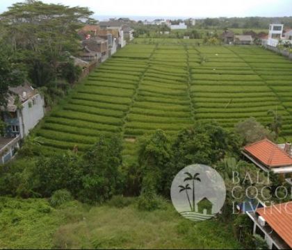 9,40 Are, Land for sale
