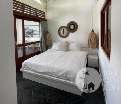 Villa Hitam Manis 4