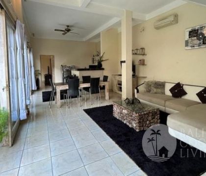 Villa Hijau Muda 3