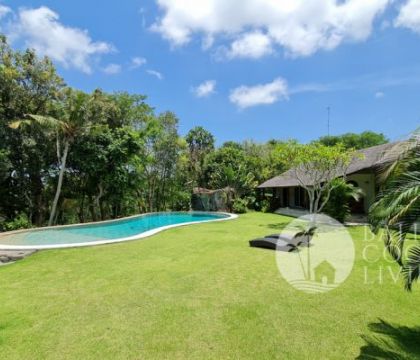 Villa Lebah Sari