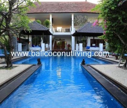 Villa Sakura Indah