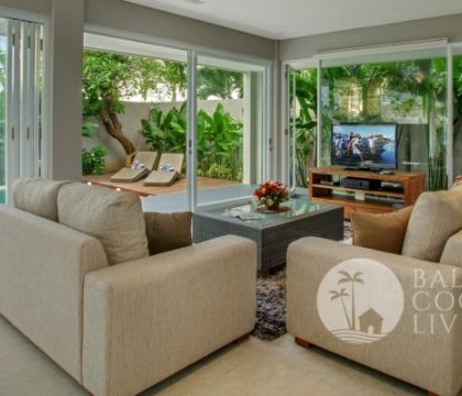 Bee Balm Villa 2