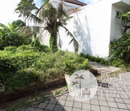 Land for sale 3,6 are 