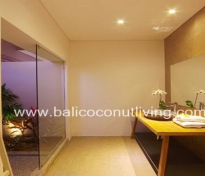 Villa Freesia