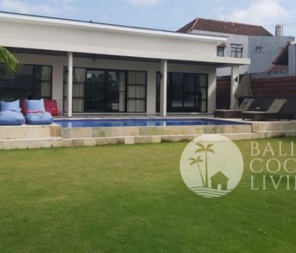 Villa Nyoman