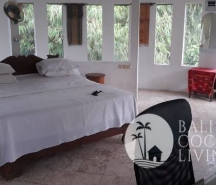  Sasando Apartment