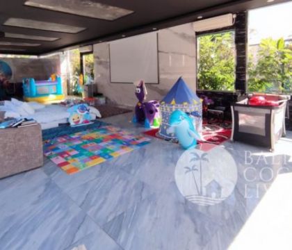 Sandy Beach Villa