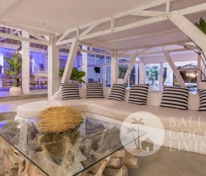 Aqua Vista Villa