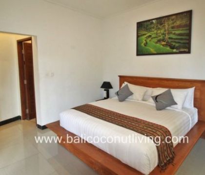 Villa Tomari 2