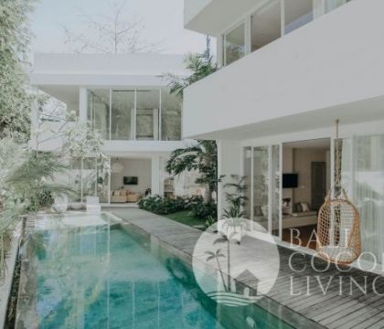 Villa Supernova