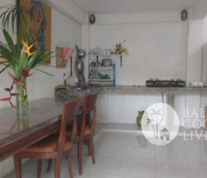 Laura Residence