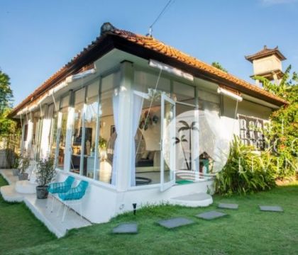 Villa Anyelir