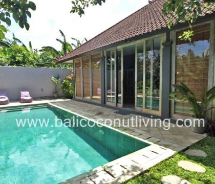Villa Indah Merah