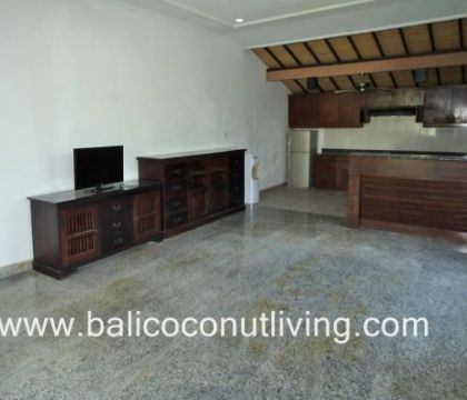 Villa Kiss 2