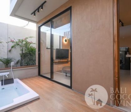 Villa Harmoni Mirror