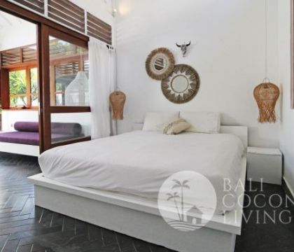 Villa Hitam Manis 2