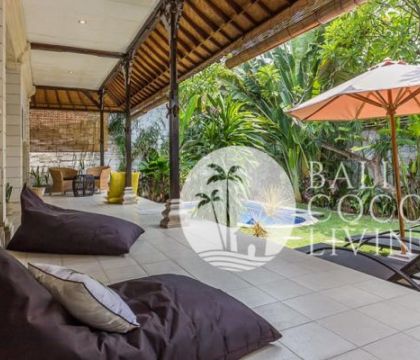 Villa Popular