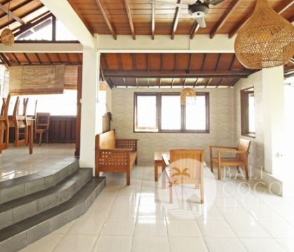 Rumah Kayu Bunga