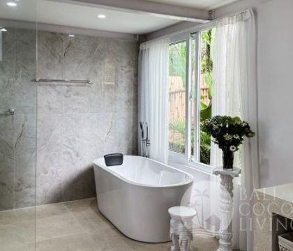 White Love Villa
