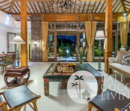 Villa Maple