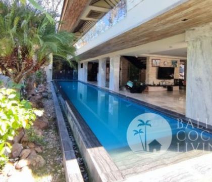 Sandy Beach Villa