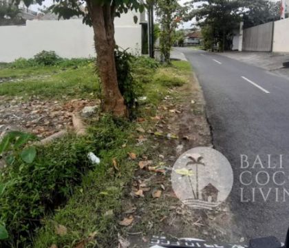 2000 Sqm land, For sale