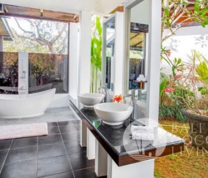 Blue Bay Villa