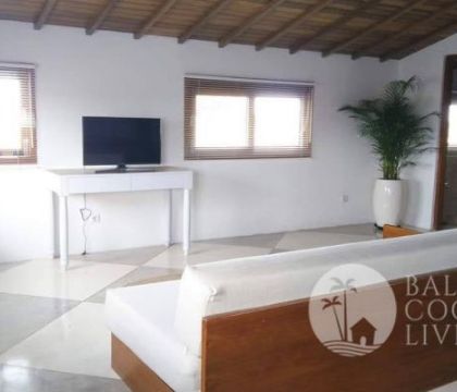 Cara Apartment 8