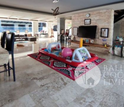 Sandy Beach Villa