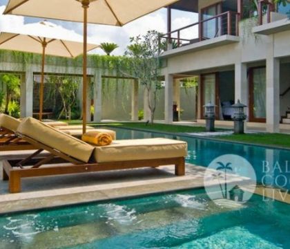 Amaryllis Villa